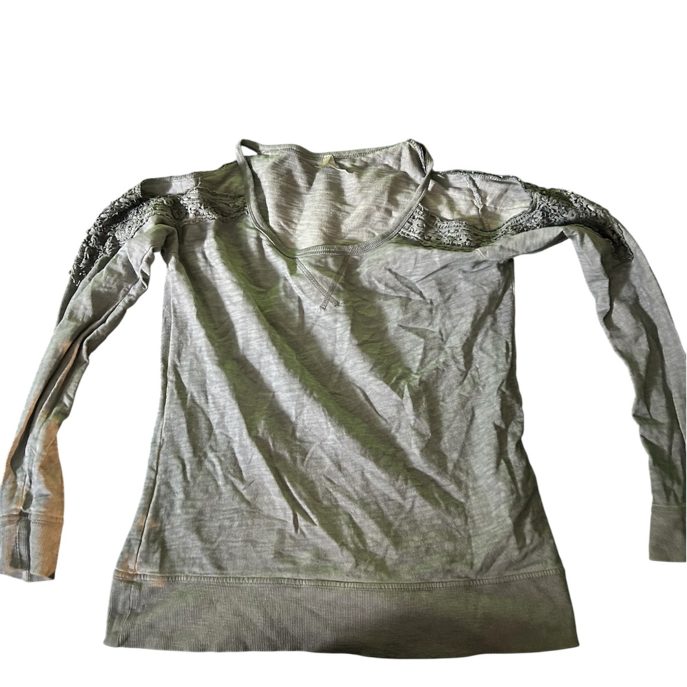 Cold shoulder Vanity Gray Knit Top